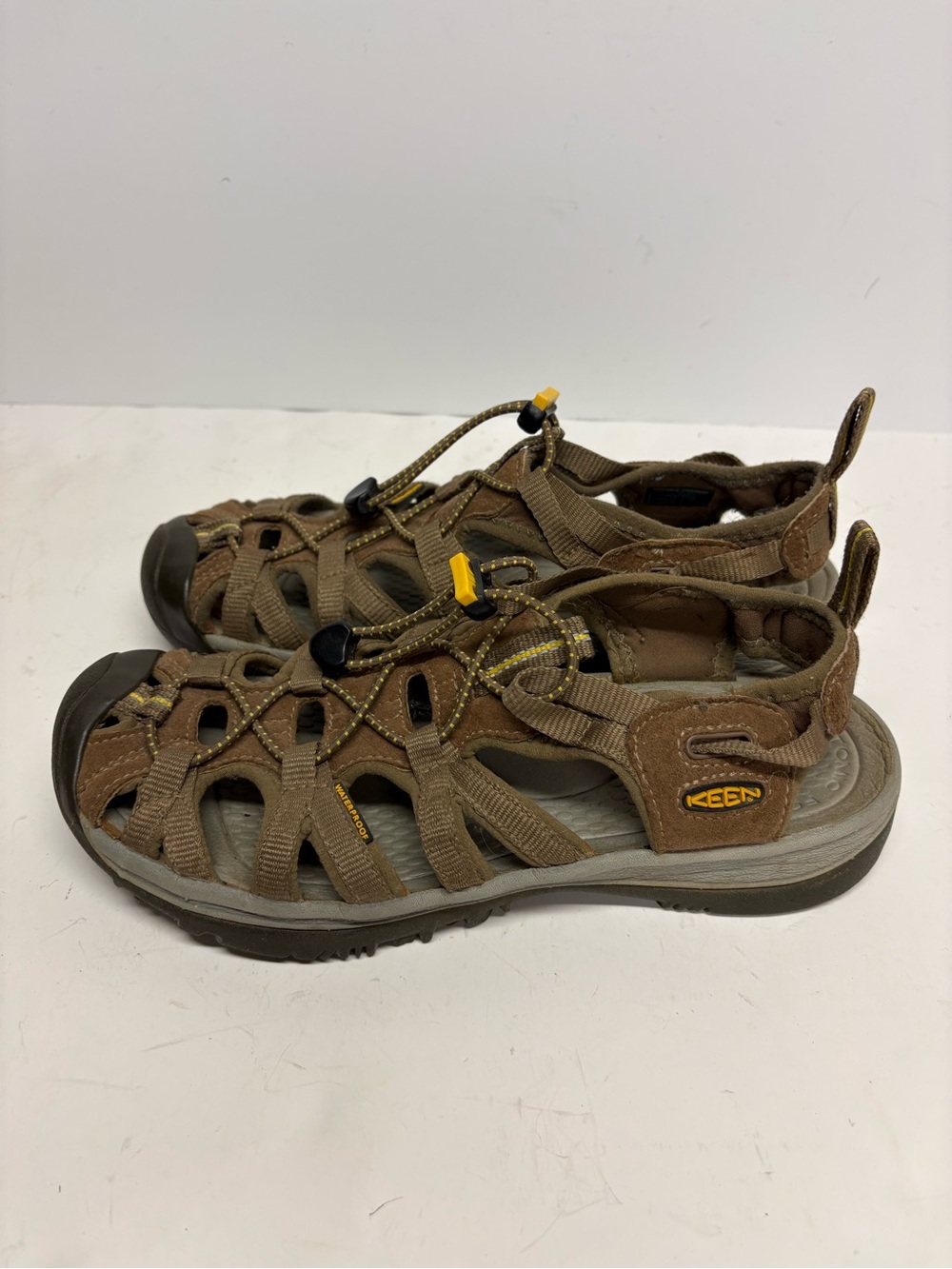 KEEN Womens Whisper Brown Outdoor Sport Sandals Rubber Toe Bungee Lace 7.5 - Picture 2 of 12